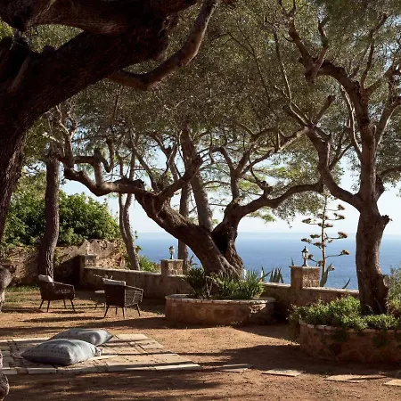 Vakantiehuis Anatoli - Tranquil Escape With Scenic Views, By Zantewize *