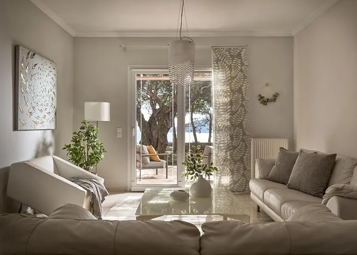 Anatoli - Tranquil Escape With Scenic Views, By Zantewize Semesterbostad *