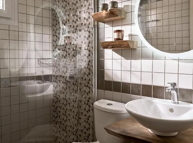 Semesterbostad Anatoli - Tranquil Escape With Scenic Views, By Zantewize