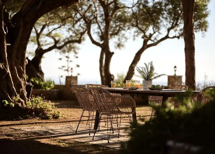 Anatoli - Tranquil Escape With Scenic Views, By Zantewize Semesterbostad