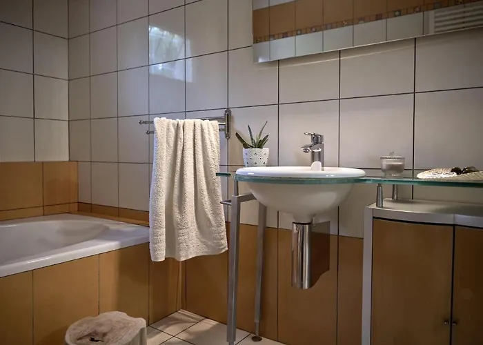 Anatoli - Tranquil Escape With Scenic Views, By Zantewize *