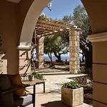 Anatoli - Tranquil Escape With Scenic Views, By Zantewize 펜션