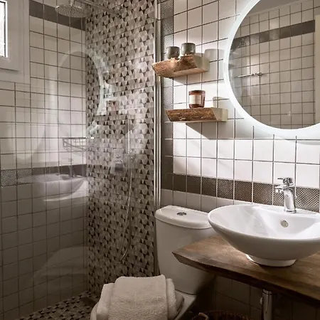 Vakantiehuis Anatoli - Tranquil Escape With Scenic Views, By Zantewize