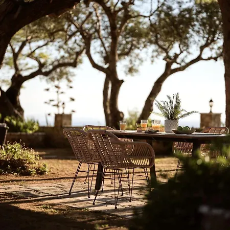 Anatoli - Tranquil Escape With Scenic Views, By Zantewize Hébergement de vacances