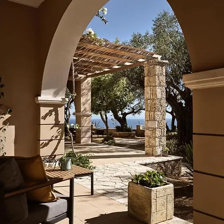 Anatoli - Tranquil Escape With Scenic Views, By Zantewize Hébergement de vacances